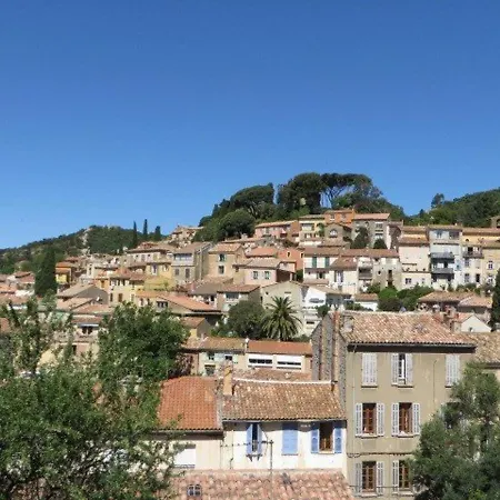 Studio Climatise Avec Terrasse, Piscine, Proche Plage Et Commerces A Bormes-Les-Mimosas - Fr-1-610-3 דירה *